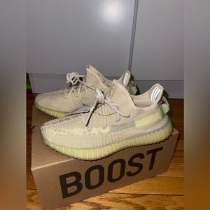 Yeezy Boost 350 V2 'Flax'